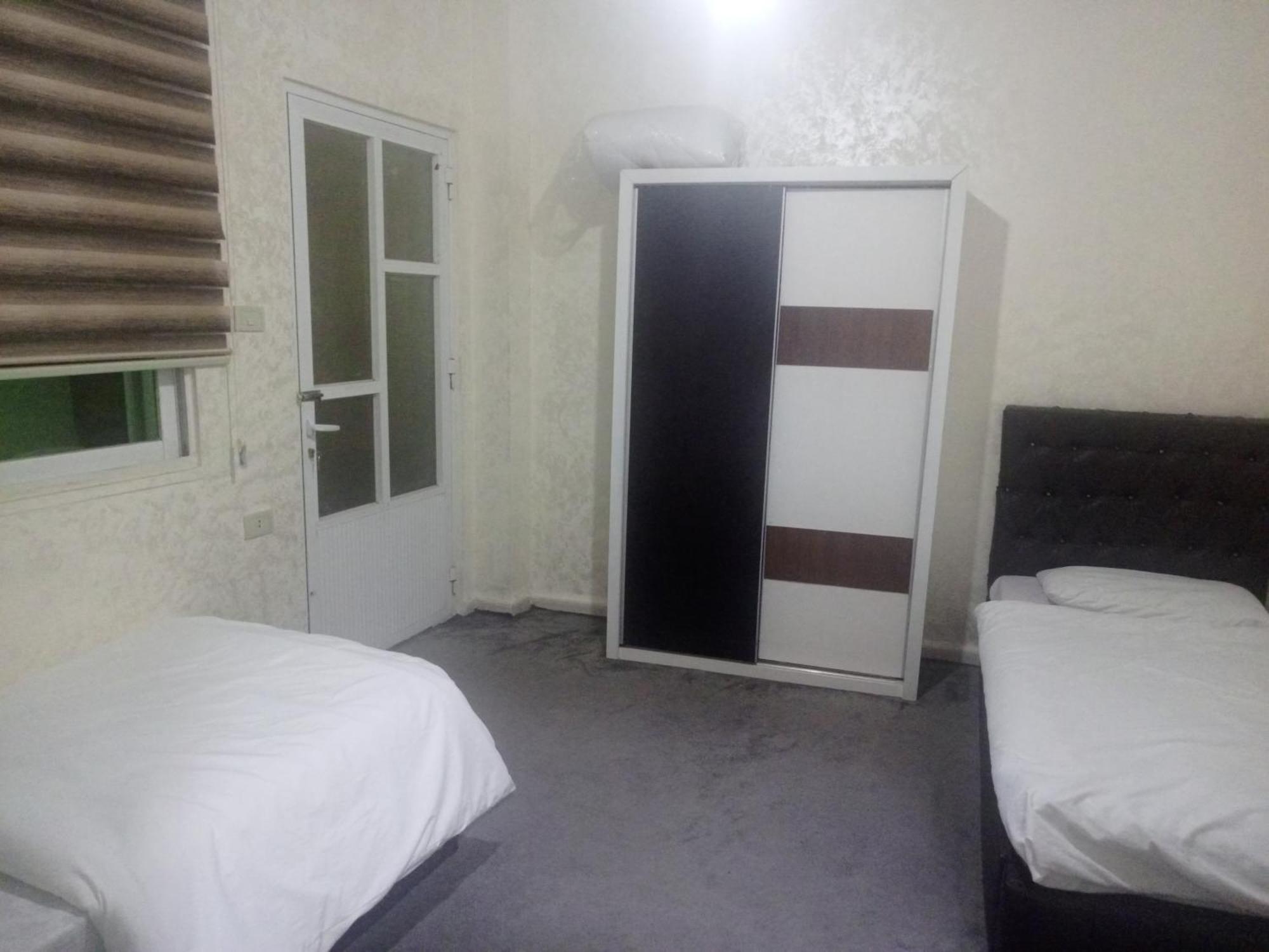 Jarajreh Apartments/ Hotel Karak Room photo